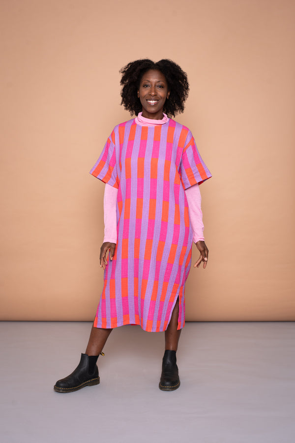 YYULI – Oversized Midi-Kleid ‚Square Dance‘