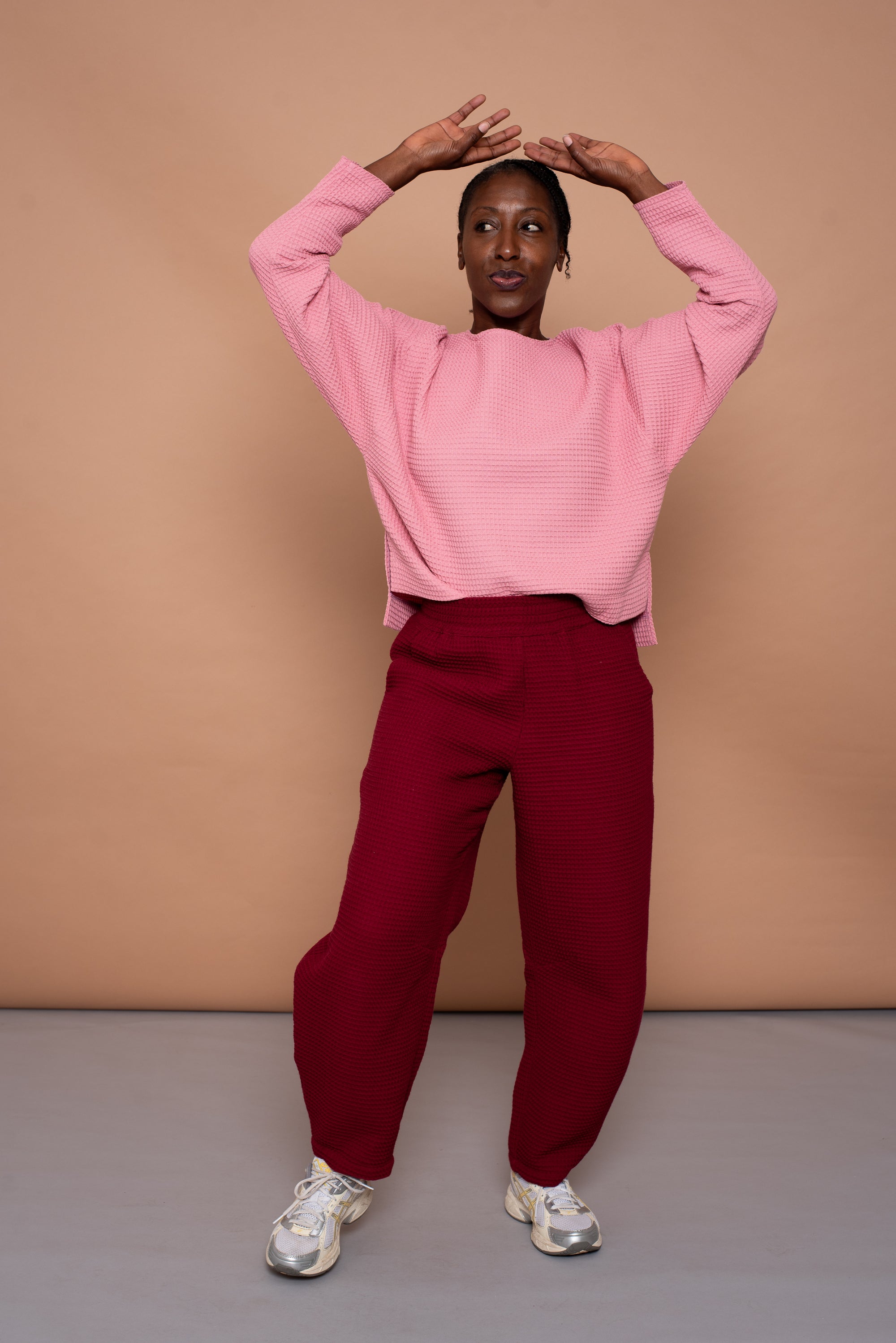 YYULI – Barrel Pant Bordeaux