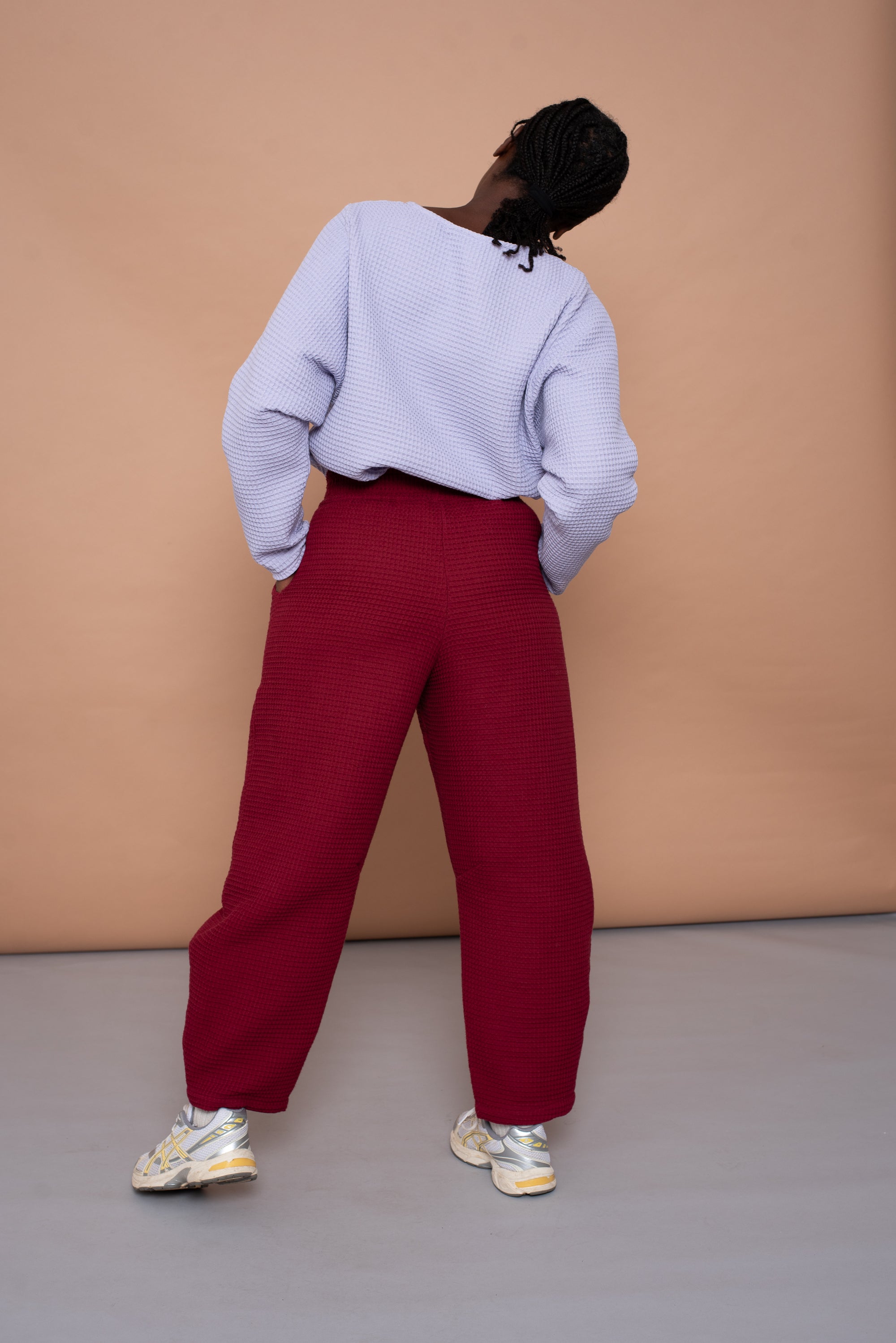 YYULI – Barrel Pant Bordeaux