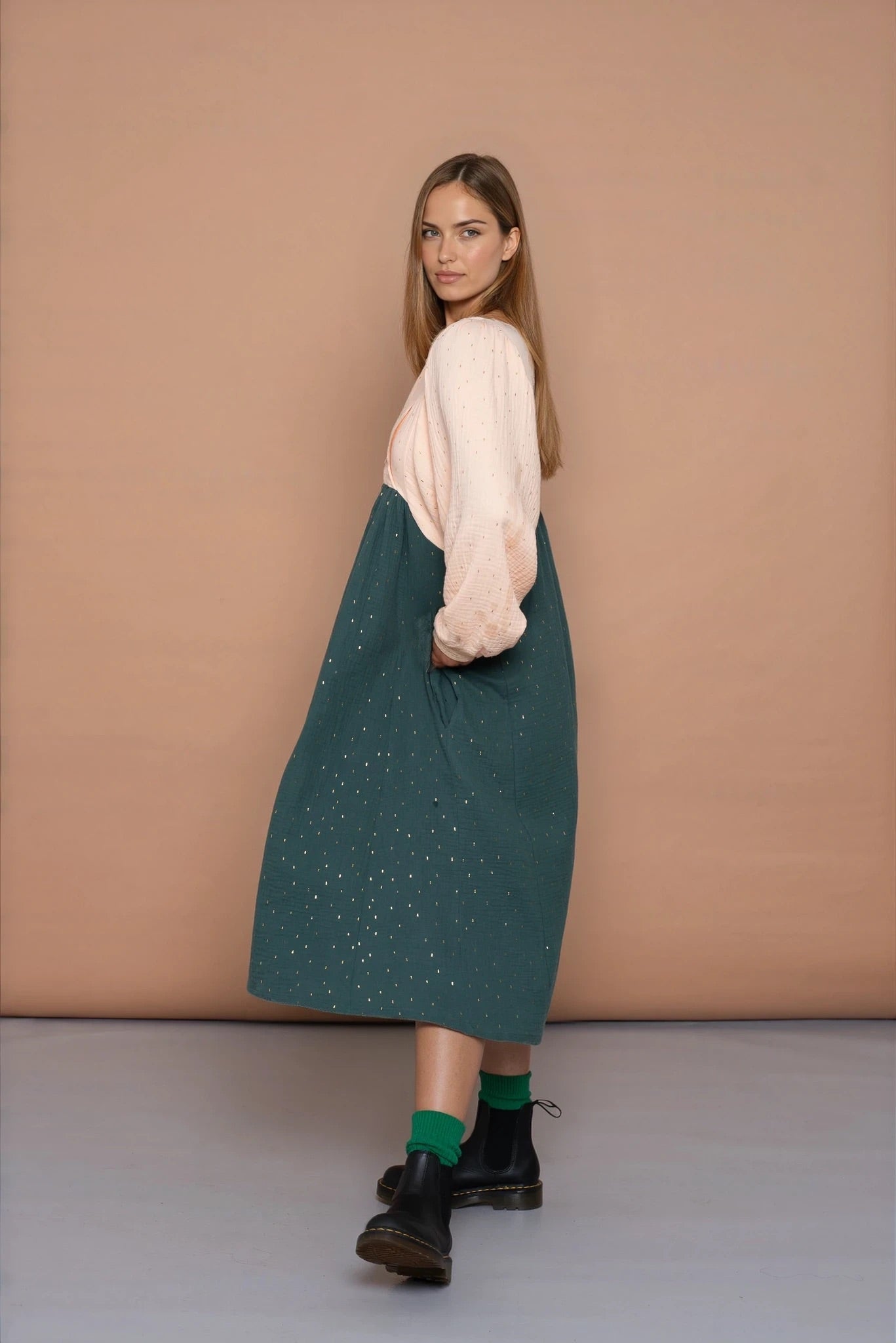 YYULI – Maxi-Kleid ‚Gold Standard‘