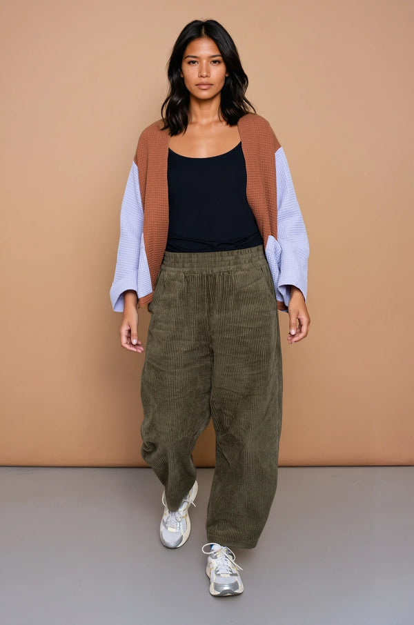 YYULI – Barrel Pant Olive