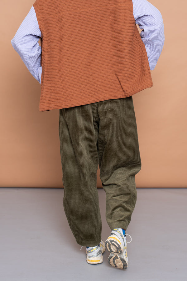 YYULI – Barrel Pant Olive