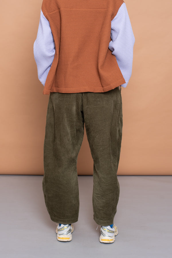 YYULI – Barrel Pant Olive