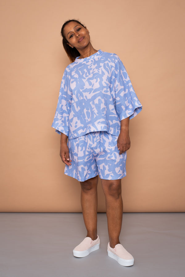 YYULI – Oversized Shorts ‚Soft Limit‘