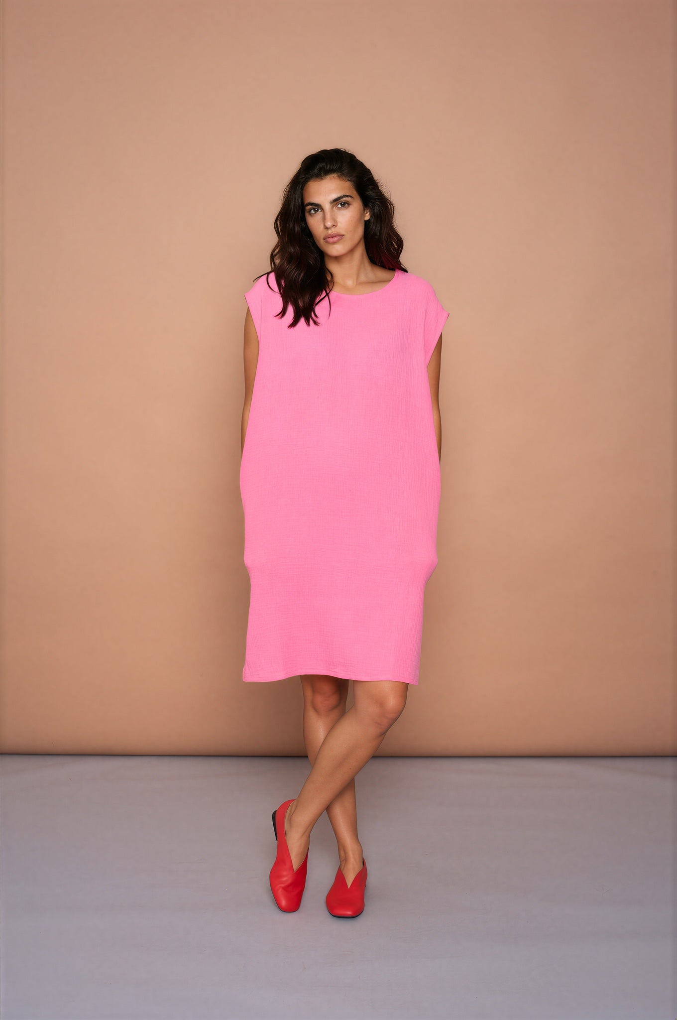 YYULI – Gerades ärmelloses Kleid