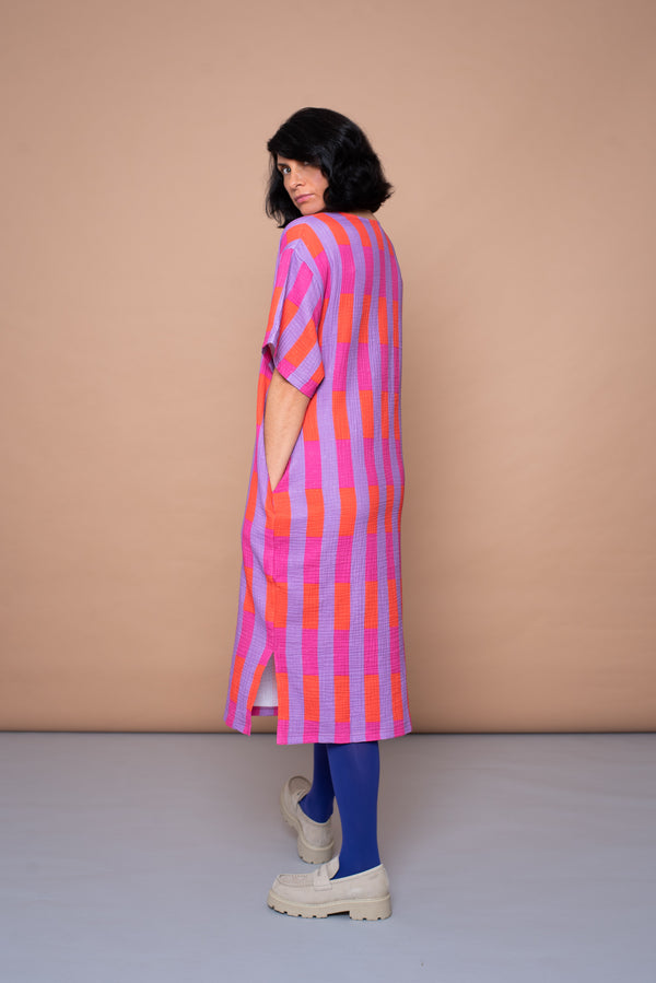 YYULI – Oversized Midi-Kleid ‚Square Dance‘