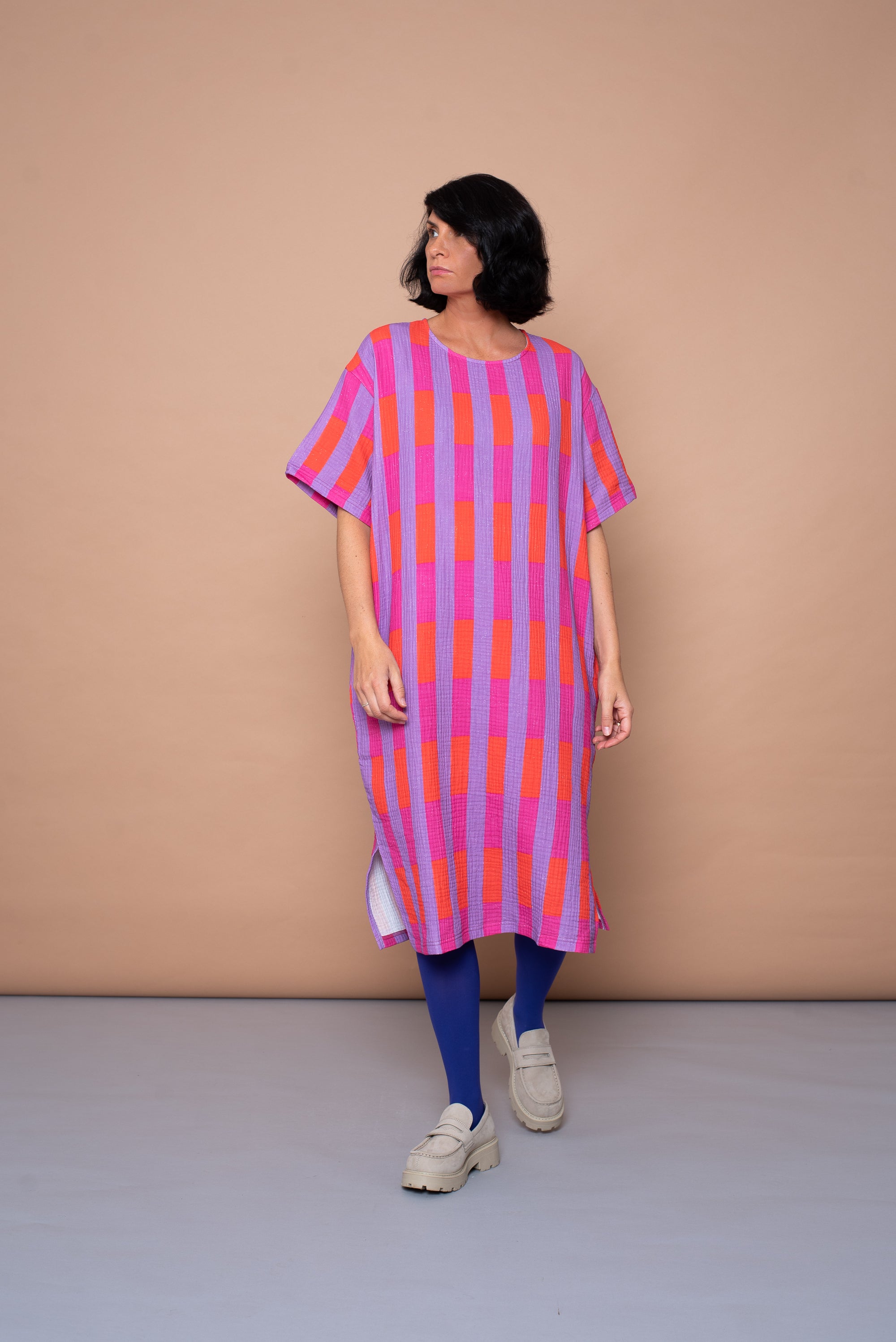 YYULI – Oversized Midi-Kleid ‚Square Dance‘