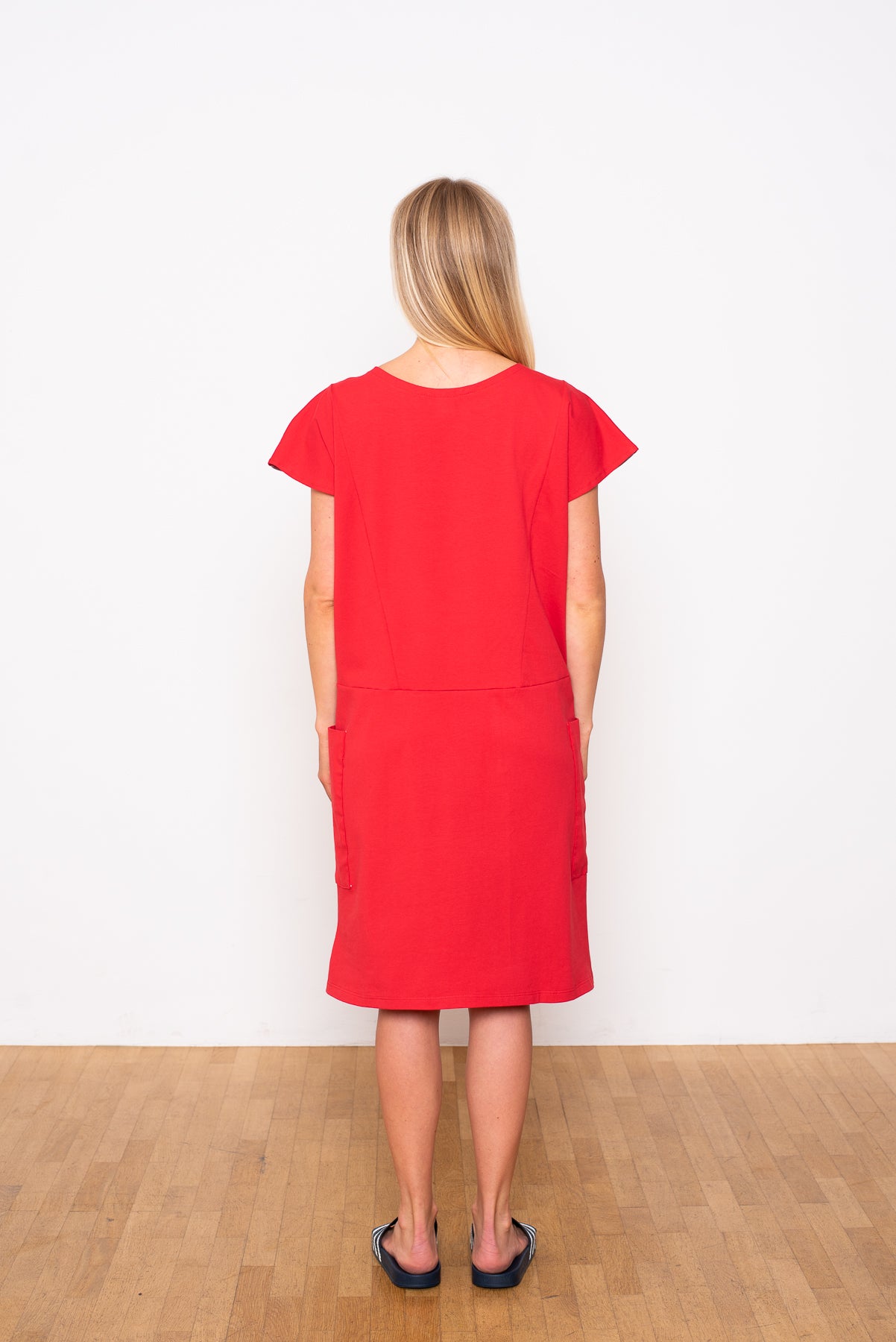 YYULI – Oversized-Kleid mit kurzem Arm – Colour Blocking