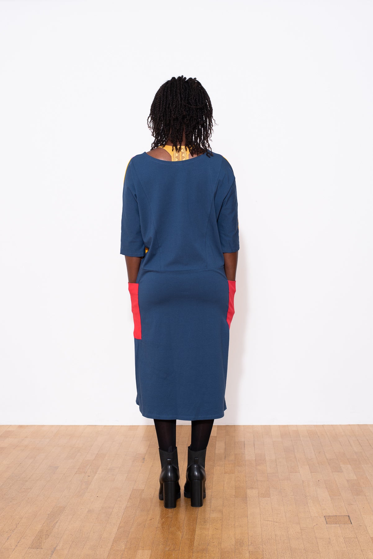 YYULI – Oversized-Kleid mit 7/8 Arm – Colour Blocking